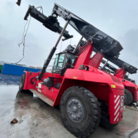 Port Machine utilisé Reach Stacker Kalmar DRF450 DRT450 DRU450 45 tonnes Suède avec une bonne qualité disponible pour la vente conteneur grue