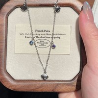 Collier Coquillage de Plage, Luxe Léger pour Femme, Pendentif Design Niche et Haut de Gamme, Chaîne Ras du Cou, Accessoire Féminin