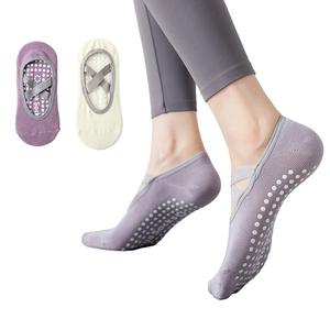 Calcetines de Yoga Antideslizantes y Transpirables con Base Engrosada, Color Puro, 100% Algodón, con Correas y Logotipo Personalizado para Hombres y Mujeres - Product Image 1