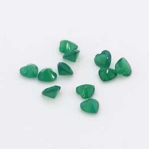 Cabujones de <span class=keywords><strong>Calcedonia</strong></span> <span class=keywords><strong>Verde</strong></span> Natural y Ágata con Corte Corazón (3x3mm/4x4mm/5x5mm) al por Mayor para la Fabricación de Anillos de Ágata - Product Image 2
