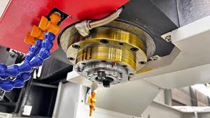 Centre d'usinage CNC à portique sur mesure, directement du fabricant, avec délai de livraison allongé pour applications industrielles - Product Image 4