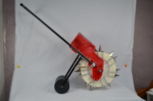Pequeña Máquina Agrícola Manual para Sembrar Semillas, Sembradora Manual 2 en 1 con Fertilizadora - Product Image 2