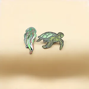 Oceano Amigo Vovô Tartaruga E Medusa Procurando Companheiro Broche Moda Animal Bom Amigo Soft Esmalte Lapel Pin Badge