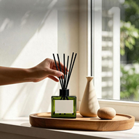 Diffuseur de parfum carré en bois, sans BPA, sans alcool, arôme longue durée, parfum d'ambiance pour la maison, bâtonnets en fibre noire, décoration pour chambre et hôtel