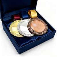 Médailles de tournoi personnalisées en alliage de zinc, émail dur, plaqué argent, design en relief 3D, vente en gros directe d'usine, médailles avec ruban pour le cou