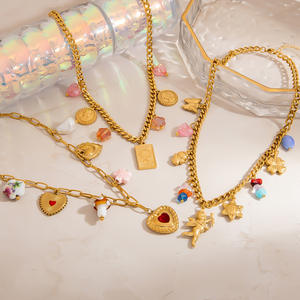 Venta directa Precio razonable Lindo Estilo irregular Luz Lujo Cuadrado Marca Corazón Ala Arco Seta Colgante Collar - Product Image 5