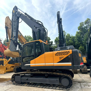 Excavatrice sur chenilles hydraulique Hyundai Robex 220LC-95 jaune, machine de chantier lourde - Product Image 1