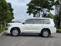 Mobil Bekas Laris Manis Toyota LandCruiser 2018 5.7L V8 4WD 7-Seater SUV Bekas Setir Kiri Otomatis Mewah Off-Road 381hp