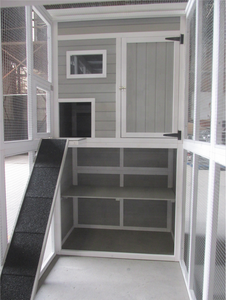 Casa de gato grande de madera para exteriores, con gran carrera para jugar, área de condominio para dormir - Product Image 3