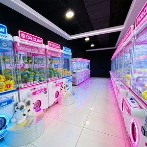 Combinazione di un distributore automatico di peluche premium e giochi a gettoni popolari per un'entrobisognosa fonte di intrattenimento e clienti soddisfatti che ritornano. - Product Image 4