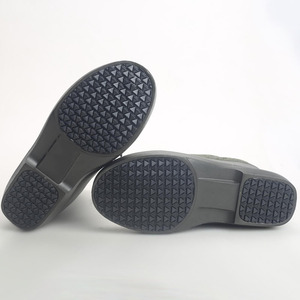 Bottes <span class=keywords><strong>de</strong></span> <span class=keywords><strong>pluie</strong></span> OEM en mousse EVA mi-mollet pour femmes, doublure en fourrure imperméable et résistante à l'huile, corde <span class=keywords><strong>de</strong></span> tirage légère pour la pêche et la chasse en été - Product Image 4