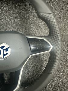 Volant de voiture en cuir personnalisé pour <span class=keywords><strong>Volkswagen</strong></span> <span class=keywords><strong>Golf</strong></span> <span class=keywords><strong>4</strong></span> 5 6 6r 7 7r 7.5 8 R POLO GTI GTD MK4 MK8 MK7 MK6 MK5 MK7 Mk8 Scirocco - Product Image 2