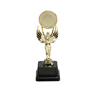 Trophée sportif en fer plaqué or série B&C SL 2024 - Souvenir d'art populaire assemblé en métal <span class=keywords><strong>Europe</strong></span> - Product Image 2