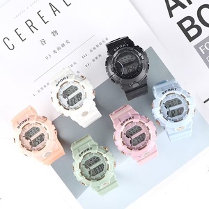 2025 Net Rouge Ins Étudiant Montre Électronique Couple <span class=keywords><strong>Pas</strong></span> <span class=keywords><strong>Cher</strong></span> Montre <span class=keywords><strong>Mori</strong></span> Multi-fonction Montre Peut Briller dans le Noir Style Électronique - Product Image 1