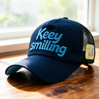 Casquette Trucker en Velours Broderie 3D Gonflée Personnalisée Bleu Marine avec Dos en Maille et Patch Latéral – Style Streetwear, Chapeau d'Extérieur et de Plage OEM