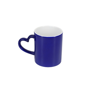 Tazza in ceramica da 11oz con rivestimento spray automatico per sublimazione, cambia colore, tazza magica a trasferimento termico a forma di cuore. - Product Image 3