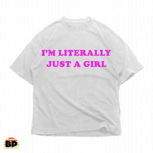 Camiseta Oversize para Mujer con Texto Rosa Intenso, Estilo Streetwear, Edgy Y2K Gótico, Años 90, con Frase Femenina - Product Image 1