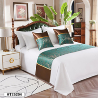 Chemin de lit et ensembles de coussins d'hôtel personnalisés en gros Design populaire King Queen avec Jacquard Technics 4 pièces rempli de polyester
