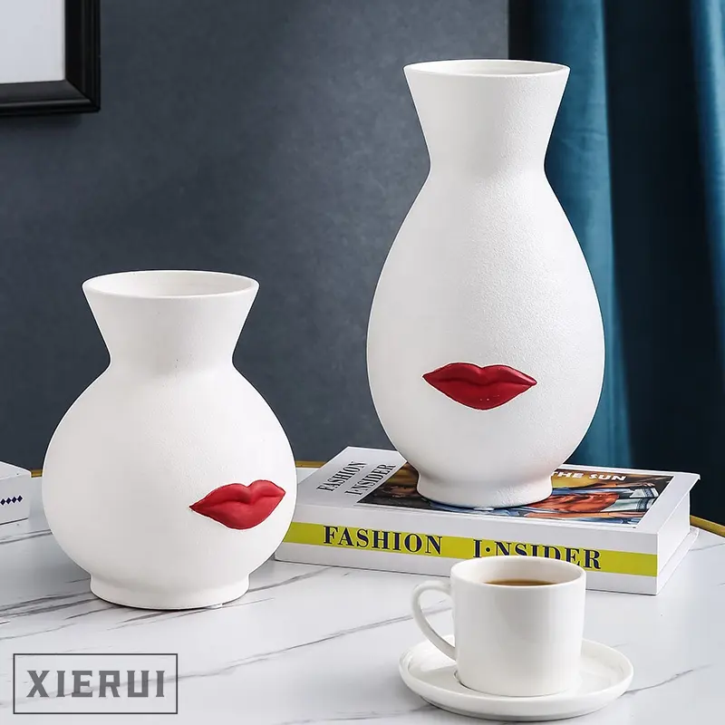 Modern basit kırmızı dudaklar dekor çiçek Vasos vazo lüks İskandinav seramik ve porselen vazo ev dekor için