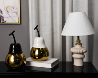Décoration américaine moderne en céramique Fruit Pear Figurine Ornament Desktop Nordic Home Decoration Luxury Accessories