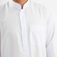 Thobe/Thawb traditionnel musulman élégant et confortable pour hommes avec robe à capuche pour vêtements culturels et décontractés