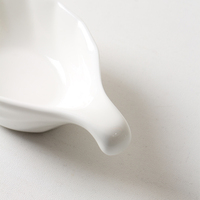 Assiette à sauce en porcelaine écologique de fabrication chinoise, vaisselle irrégulière en porcelaine blanche, haute résistance aux chocs pour restaurants et hôtels