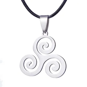 Collier pendentif ZRM Fashion en argent avec charme Triskelion Teen Wolf - Acier inoxydable unisexe tendance pour les occasions spéciales - Product Image 1