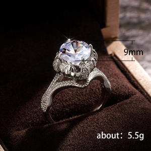 Anello F679 in Argento con Diamante Sintetico Taglio Brillante Rotondo, Gioiello Classico da Donna per Fidanzamento - Product Image 5