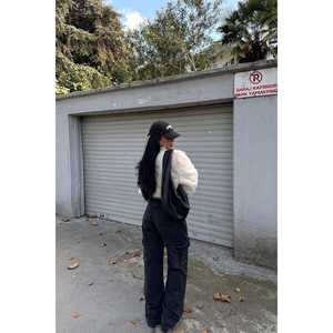 Manteau long en fourrure de lapin crème et laine enduite de soie à poils courts avec motif imprimé, fermeture à simple boutonnage et ceinture - Product Image 1