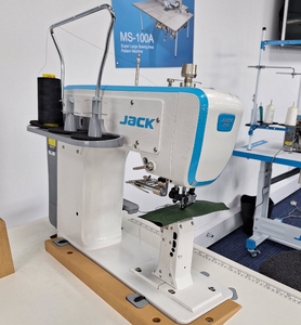 Máquina <span class=keywords><strong>de</strong></span> coser industrial Jack S7 <span class=keywords><strong>de</strong></span> arrastre por rodillos, computarizada, <span class=keywords><strong>de</strong></span> puntada <span class=keywords><strong>de</strong></span> seguridad - Product Image 1