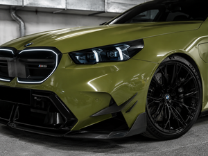 Automotive <b>Vinyl</b> <b>Wrap</b> Moss Green PET High Gloss Air Release Self Healing Full Body Car <b>Wrap</b> Film Color Changing Film Roll - Product Image 5