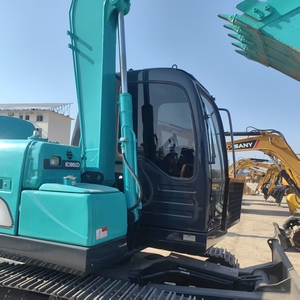 Excavadora japonesa de segunda mano Kobe Steel SK135SR de cola corta con una capacidad de 13.5 toneladas, adecuada para renovación urbana y construcción de tuberías. - Product Image 5