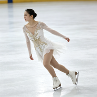 Robe de patinage artistique à manches longues et dos ouvert en strass or blanc, tissu en maille pour enfants et adultes, compétition sur glace