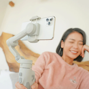 FeiyuTech Oficial <span class=keywords><strong>Vimble</strong></span> <span class=keywords><strong>3</strong></span> - Gimbal para Smartphone con Barra de Extensión Integrada, Plegable, para iPhone 15 Pro Max, Portátil, Compatible con V5.<span class=keywords><strong>3</strong></span> - Product Image 2