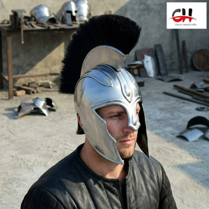 Casco Vikingo de Acero Inoxidable Plateado de Calvin Handicrafts con Pluma Negra, Estilo Antiguo, Armadura Metálica Coleccionable - Product Image 2