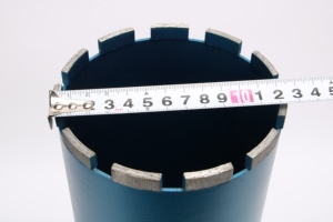 Foret diamanté segmenté Arix en acier de 25 mm à 350 mm, scie cloche filetée 1-1/4, noire, longueur 450 mm, pour perçage du béton armé - Product Image 3