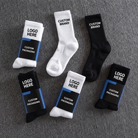 Chaussettes en coton de haute qualité en gros, chaussettes à logo jacquard tricoté, chaussettes unisexes pour hommes, chaussettes de sport décontractées, chaussettes personnalisées avec logo