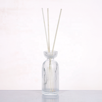 Bouteilles diffuseurs à roseaux en verre côtelé personnalisées en usine, de 50 à 300 ml, flacons en verre de luxe vides pour aromathérapie, couleurs et logos personnalisés