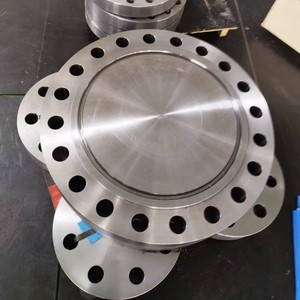 Brida Ciega de Acero Inoxidable 304 con 8 Orificios para Pernos de 38 mm para Uso en la Industria Química - Product Image 4
