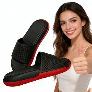 Zapatillas de alta calidad para hombre y mujer, zapatillas de diseñador de lujo, transpirables, planas, informales, antideslizantes para exteriores, para la playa. - Product Image 1