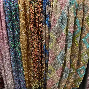 Güzel işlemeli payetler kumaş mesh ucuz stokta parlak pullar kumaş elbise