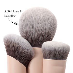 Juego de Brochas de Maquillaje de 12 Piezas de Alta Calidad, Color Rosa Claro, Pelo Sintético, Mango de Madera Mate, Logotipo Personalizado, <span class=keywords><strong>para</strong></span> Rostro y Corrector - Product Image 3