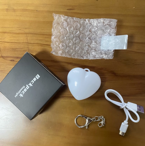 Bolso de Mano Personalizado para el Día de la Madre con Llavero con Sensor Automático de Luz en Forma de Corazón para Bolso - Product Image 3