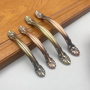 Sıcak Çinko Avrupa Tarzı Antika Çift delikli Bronz Kırmızı Pirinç Kapı Kolu Çekmece Çekme Mutfak Dolabı Çeker M Marka - Product Image 4