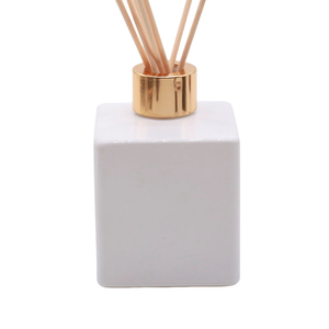 ขวดแก้วแบนสีน้ำตาลอ่อนสำหรับกระจายกลิ่นแบบซับลิเมชั่น ขนาด 50 มล./100 มล. พร้อมก้านไม้หอมสำหรับอโรมาเธอราพี รุ่น Boston Drink Twist - Product Image 6