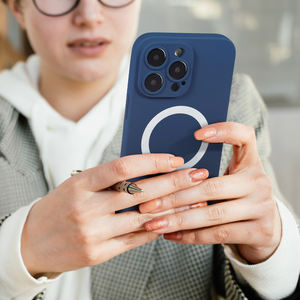 Funda de teléfono de imitación de silicona con cubierta completa Protección de cámara <span class=keywords><strong>Forro</strong></span> de microfibra suave Funda de teléfono de carga magnética <span class=keywords><strong>para</strong></span> <span class=keywords><strong>iPhone</strong></span> 14 - Product Image 3