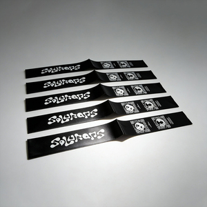 Etiqueta de cuidado de lavado de <span class=keywords><strong>ropa</strong></span> de lujo de cinta de satén, etiquetas tejidas, etiquetas colgantes de China - Product Image 4