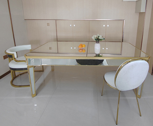 Service Personnalisé Table Rectangulaire Moderne en Bois Massif avec Bordure Dorée Miroir Facile à Nettoyer Contemporaine pour Dîner, Événements Commerciaux et Mariages - Product Image 6