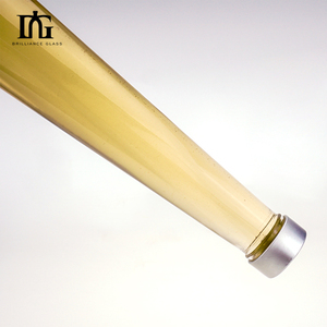 Vente en gros de bouteilles en verre rondes miniatures mignonnes empilables de 250 ml/500 ml/700 ml/750 ml avec bouchon en liège gravé pour liqueur, <span class=keywords><strong>vodka</strong></span>, whisky, vin, tequila, brandy - Product Image 3