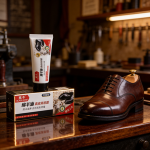 Crema de belleza para el cuero con aceite de oveja Black Bull de 70g, sin riesgo de decoloración, no mancha calcetines ni pantalones. - Product Image 3